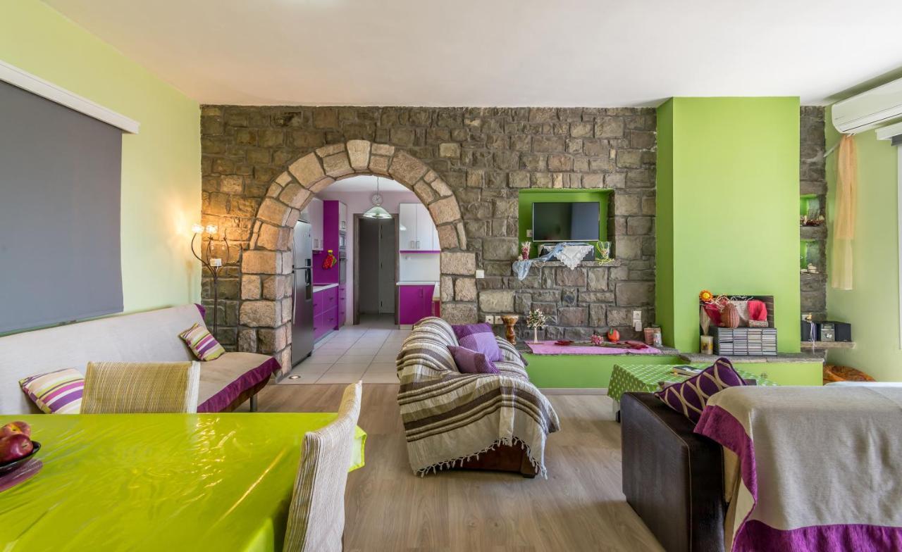 Holiday home Stone House Yiota